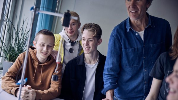 Larare och elever experimenterar